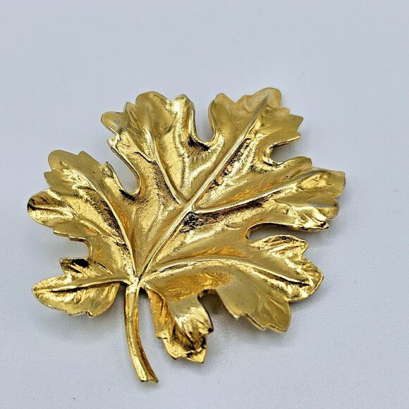 Austria Leaf Brooch Vintage Fall Gold Tone Monstera Estate Jewelry Pin - Picture 5 of 10